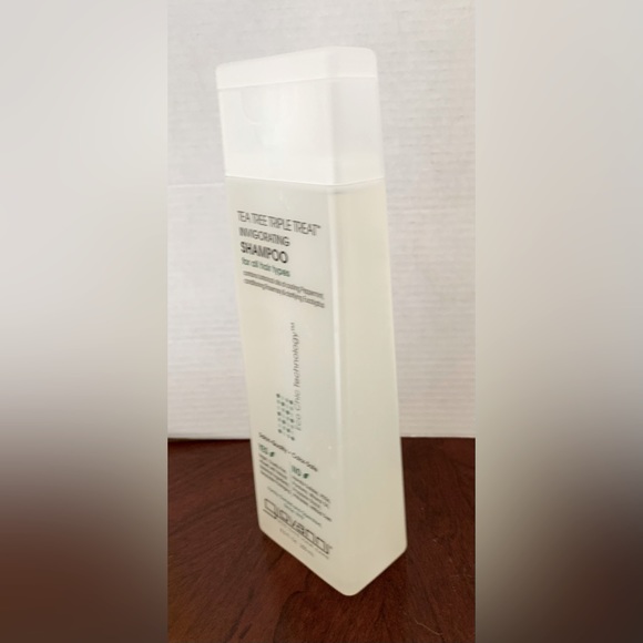 Giovanni vegan shampoo all hair types 250 ml Tea Tree Triple Treat Botanical Oil - Picture 2 of 3